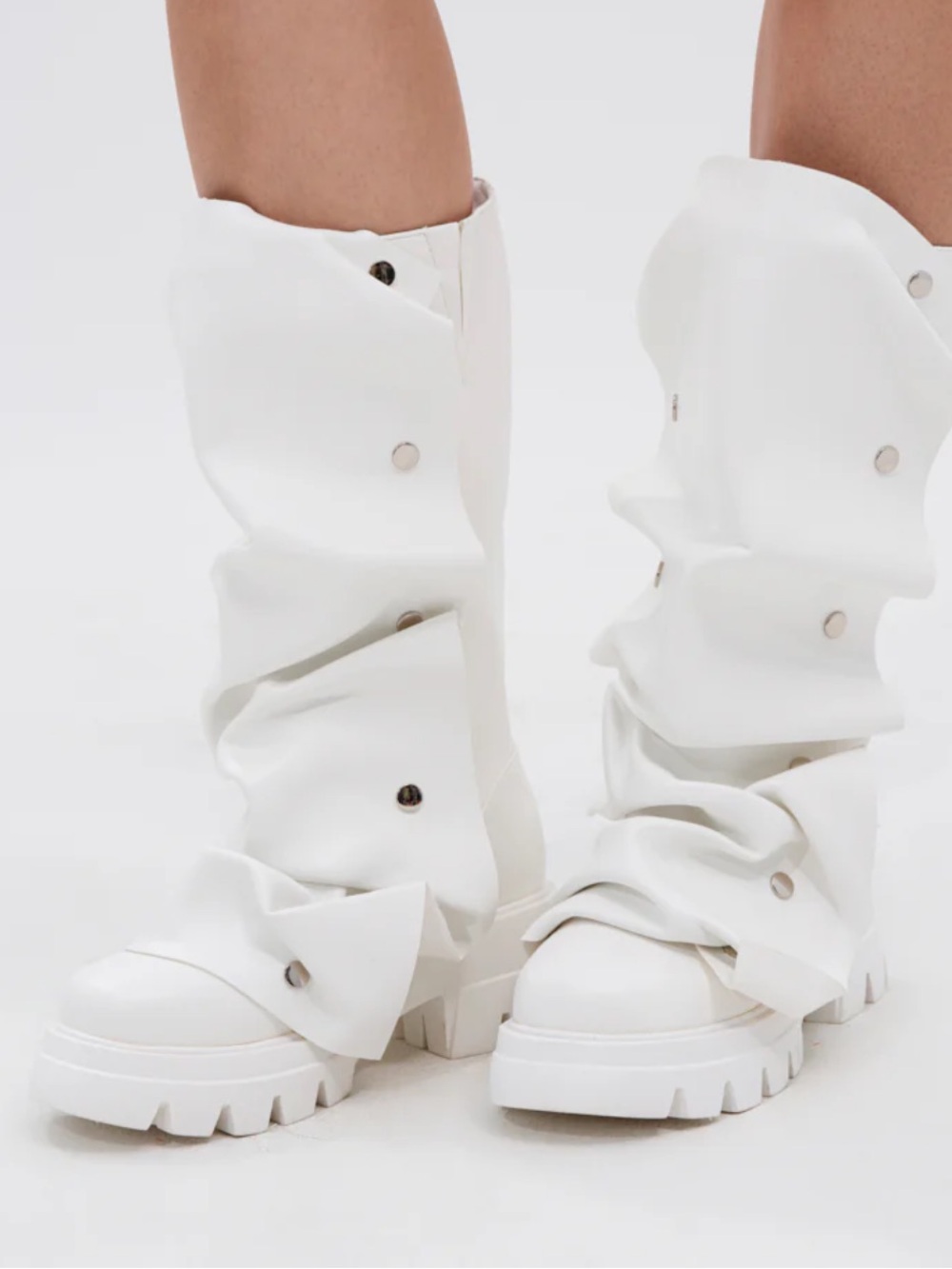 Azalea Wang Sybel White Snap Detail Bootie 8.5